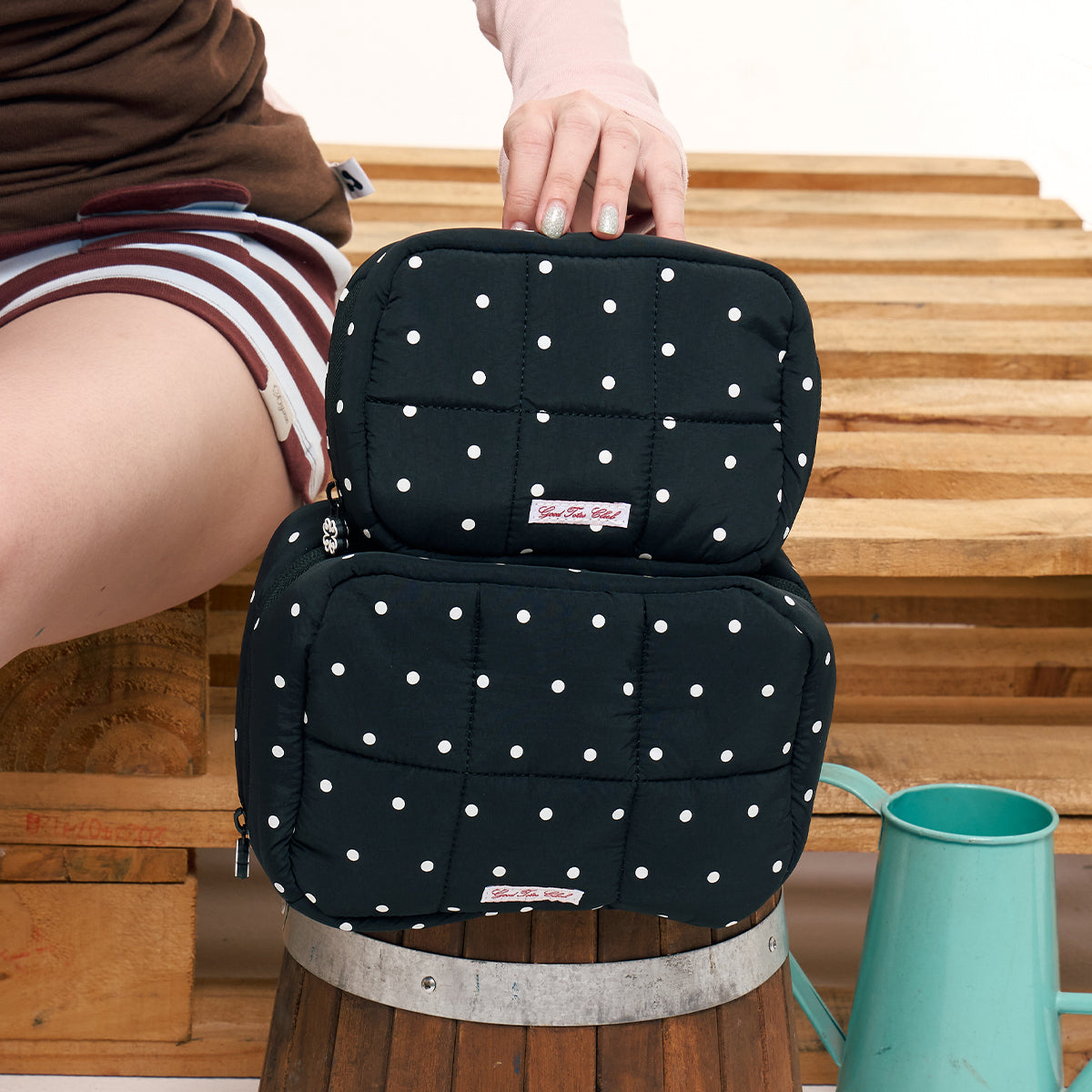 Regular Bread Puffer Pouch (Black Polka Dot)