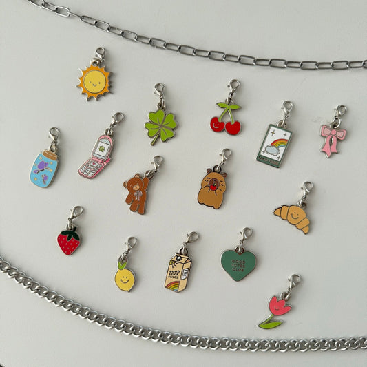 Build your own bag charm set 🧸