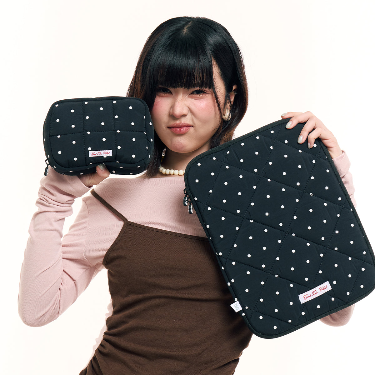 Regular Bread Puffer Pouch (Black Polka Dot)