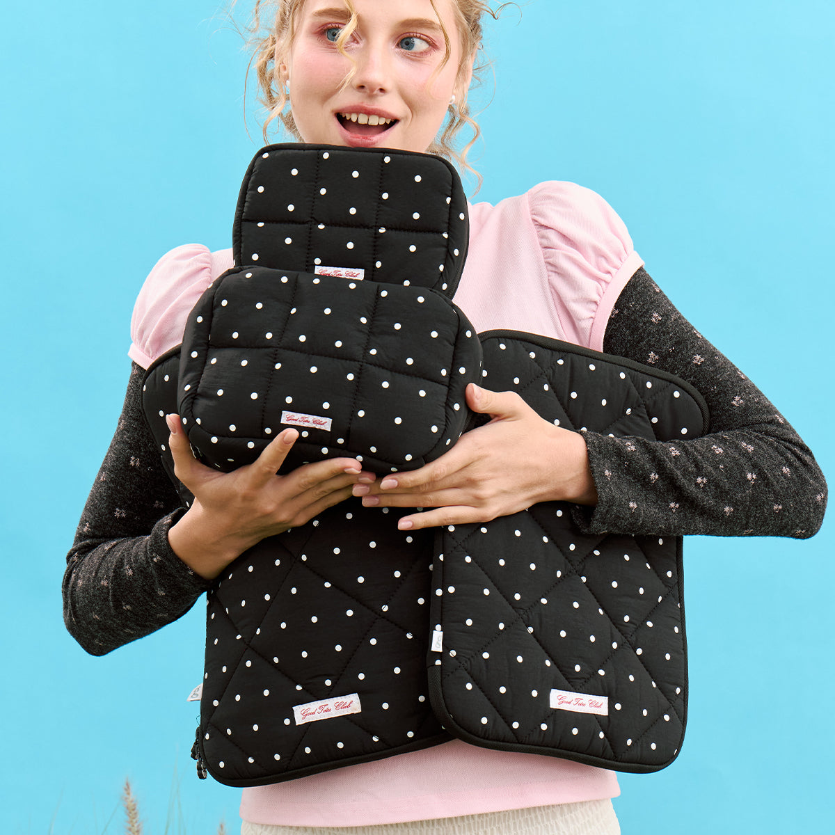 Regular Bread Puffer Pouch (Black Polka Dot)