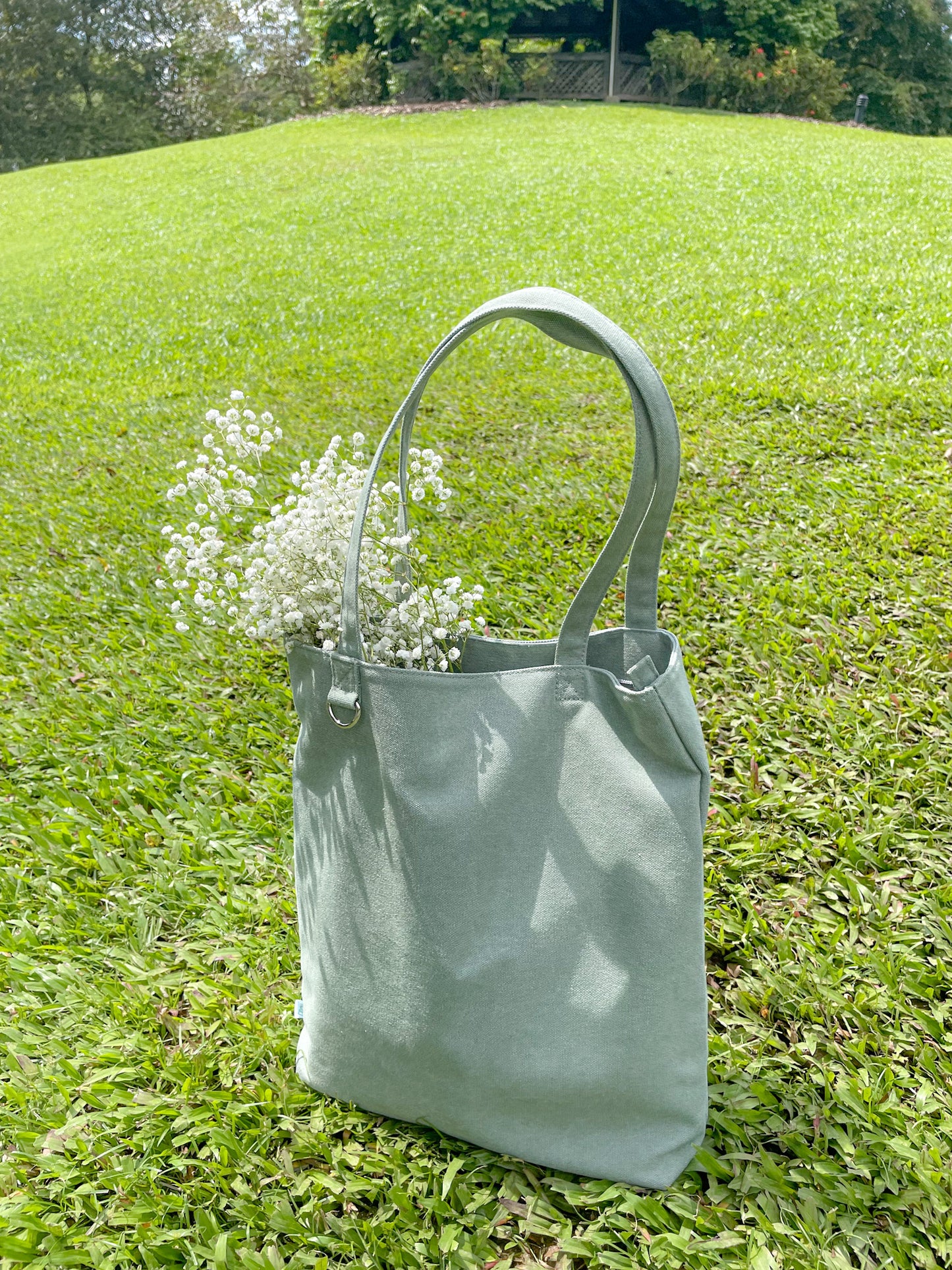 Everyday Tote (Canvas Sea Sage)